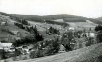 Vpravo Schmidtův mlýn a pila, hospoda Ehspanner - okolo r. 1941 či 1942